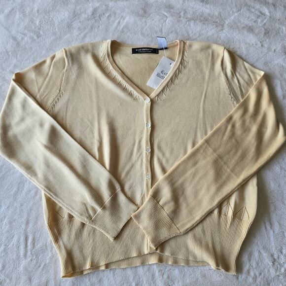 NWT Women's  100% Silk Cardigan S Butter Yellow Layering Minimalist Quiet luxury - Picture 4 of 8